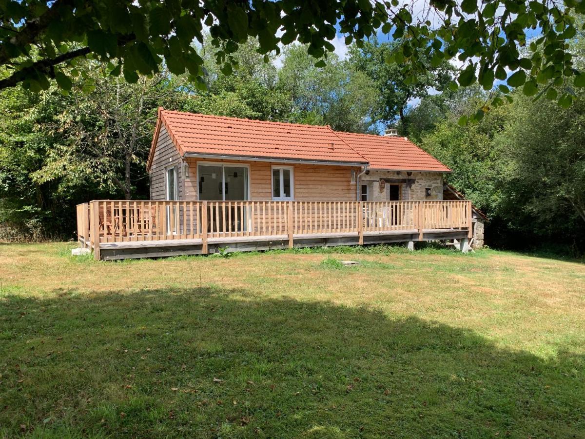 Petite Maison Conjat Saint-Julien-le-Petit المظهر الخارجي الصورة